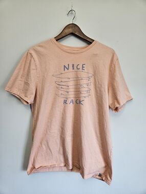 Hurley Peach Graphic 'Nice Rack' Short Sleeve Tee